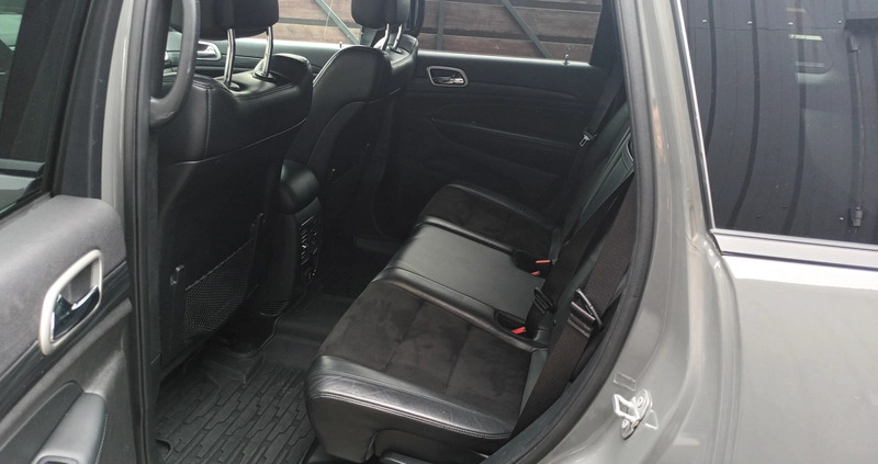 Jeep Grand Cherokee cena 133000 przebieg: 107500, rok produkcji 2019 z Kraków małe 172